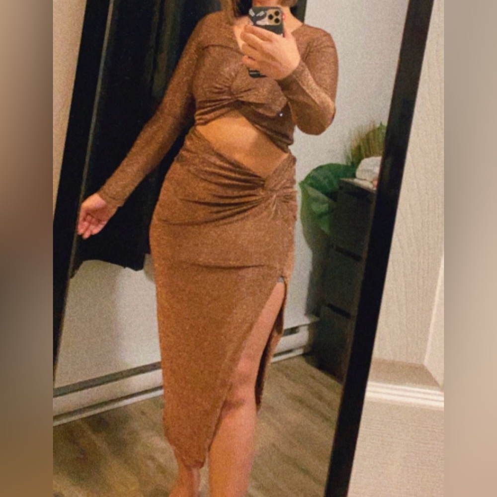 Dynamite Brown Ruched Pencil Midi Skirt and top